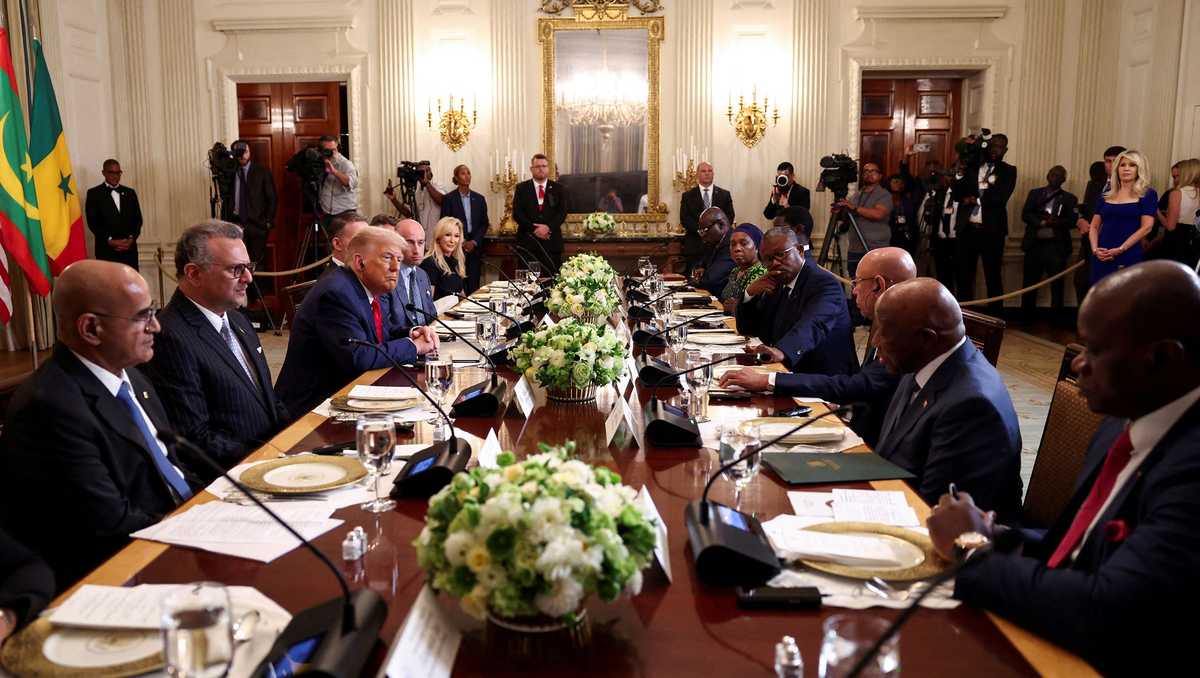 Trump praises 'good English' of Liberian president, prompting criticism
