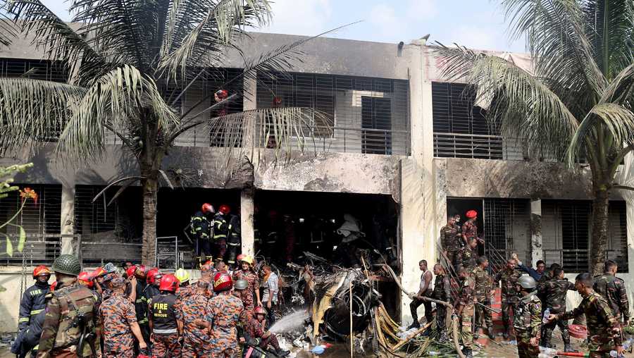 bangladesh jet crash