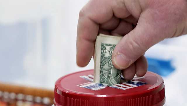 Skip to content New rules for how much you can deduct in charitable contributions Amber Arnold/Wisconsin State Journal/AP via CNN Newsource donations SOURCE: Amber Arnold/Wisconsin State Journal/AP via CNN Newsource