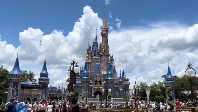 'Nobody was there:' What's behind the summer slump at Disney World and Universal Orlando - Vimarsana News