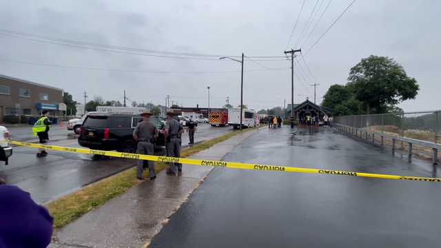 Tour boat capsizes in cave along the Erie Canal - Vimarsana News