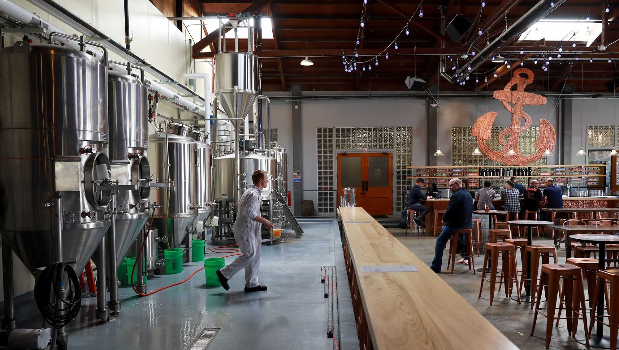 The oldest craft brewery in the United States is shutting down - Vimarsana News