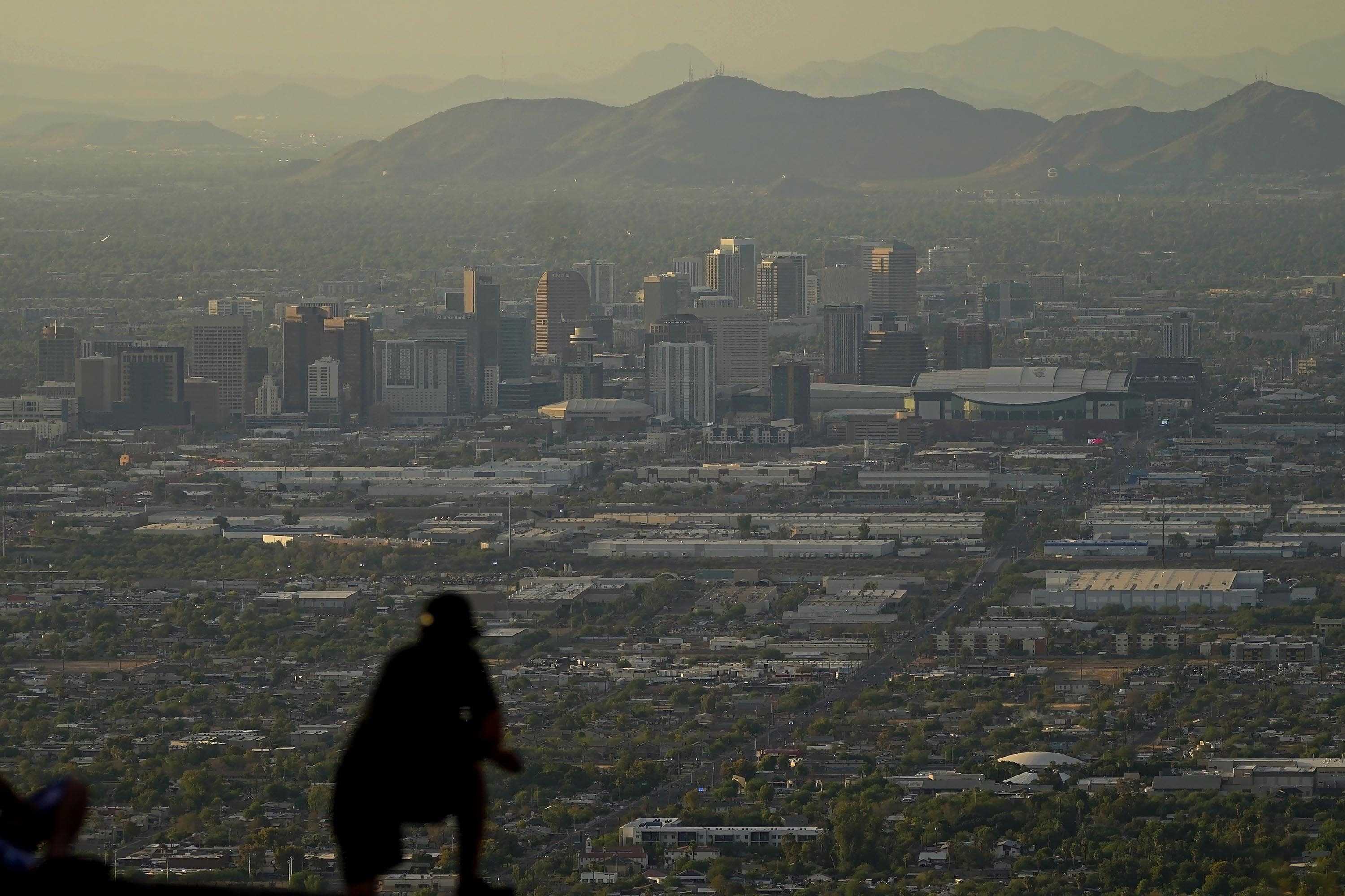 Phoenix Endured Hottest Month For Any US City As Heat Streak Ends   Cnn L19jb21wb25lbnrzl2ltywdll2luc3rhbmnlcy9szwrllwewzte4ntkxowzizje5ywq3mte4mdm5zjrizjqzytlm L19wywdlcy9ox2q1mwu0y2uznja0otrkzjrlyti5zge1ywzlmmvhndjl Jpg 64c94a8fc1c26 