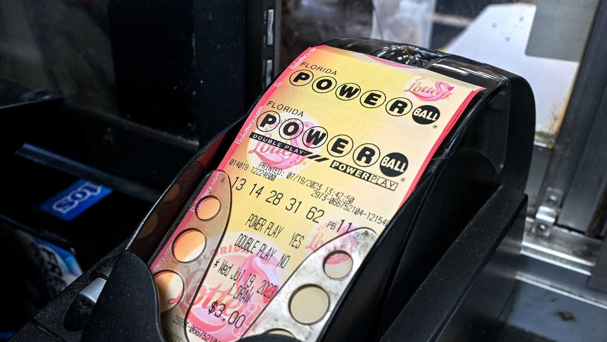 Powerball jackpot soars to 672 million for next drawing