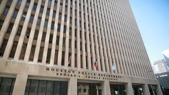 Houston K-9 died of heat exhaustion after police car engine shut off - Vimarsana News