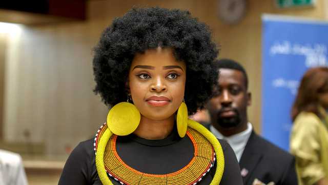 Nelson Mandela's granddaughter dies aged 43 - Vimarsana News