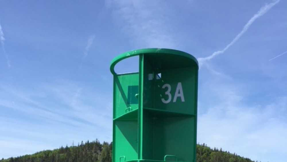 Plan that could remove some navigational buoys from Maine coast is now on hold