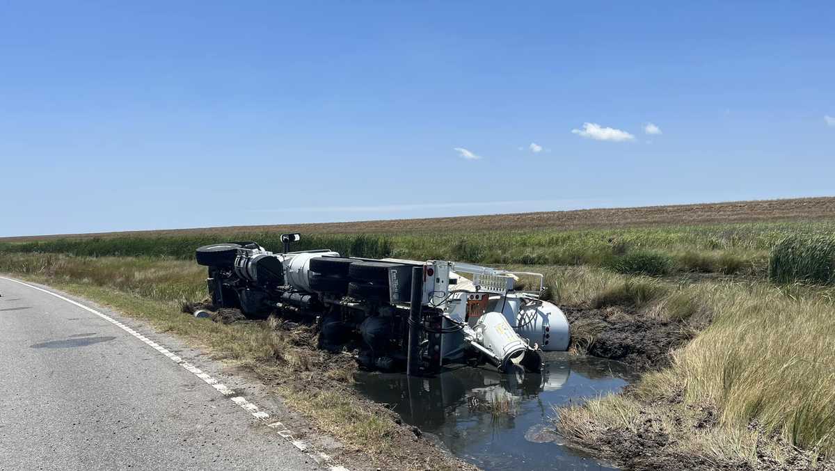 Terrebonne Parish highway closed due to overturned truck – WDSU New Orleans