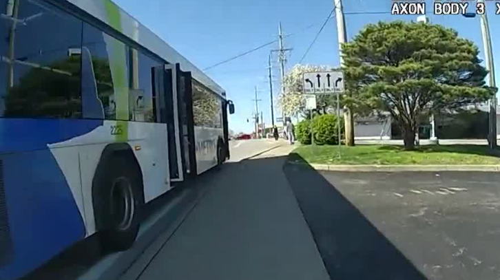 Body camera video shows moments teens are arrested after Metro bus assault