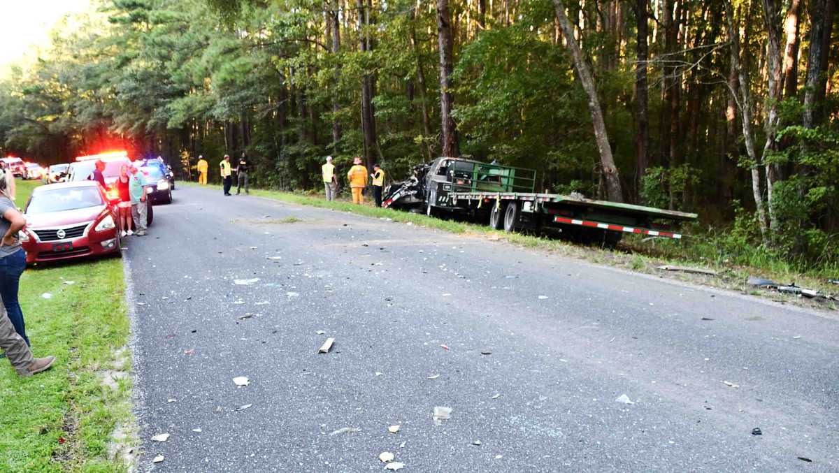 South Carolina crash claims life of 15-year-old driver