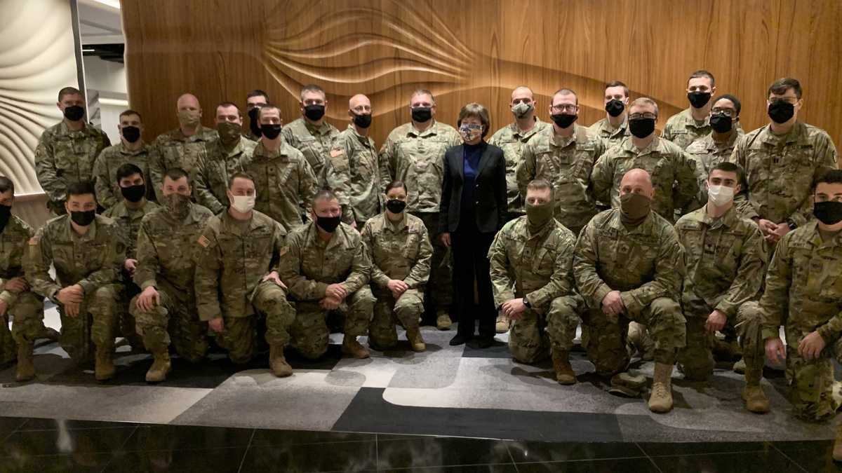 Sen. Collins thanks members of the Maine National Guard