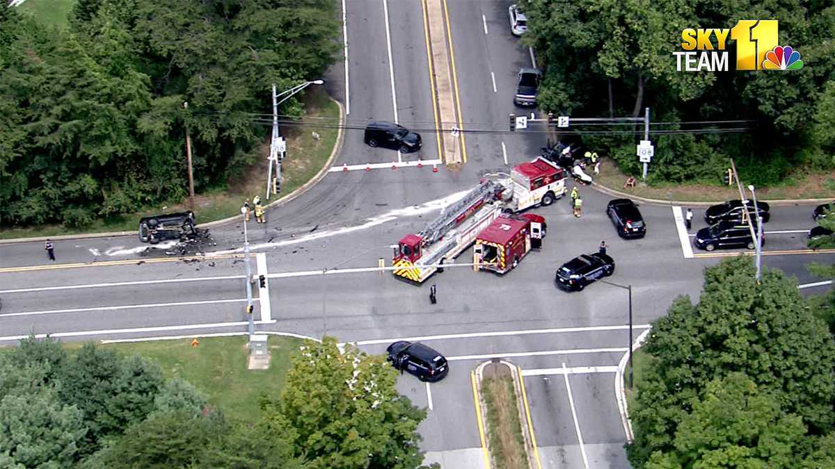 Police: 1 person hospitalized after rollover crash in Columbia