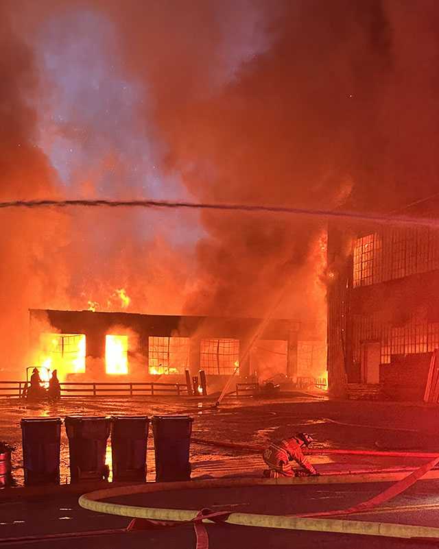 Un incendio en un negocio en Columbia, condado de Lancaster.