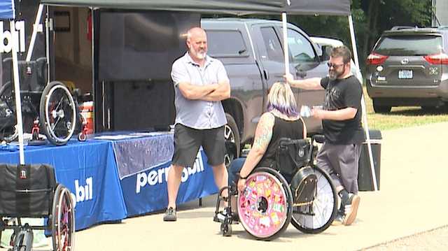'Rolling on the River' promoting adaptive rowing to Louisville - Vimarsana News