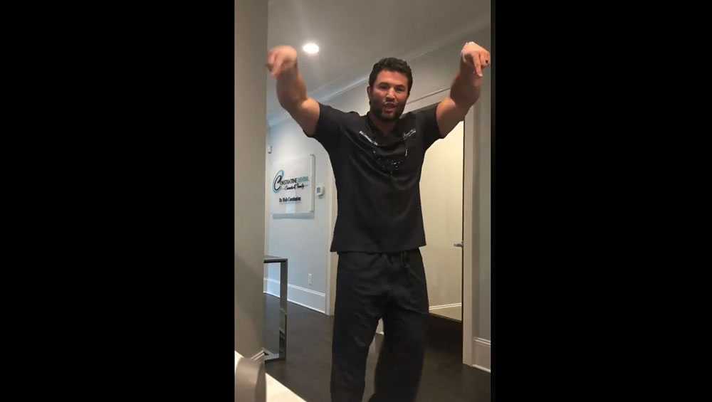 Greenville dentist has ladies flocking for teeth cleanings after 'In My