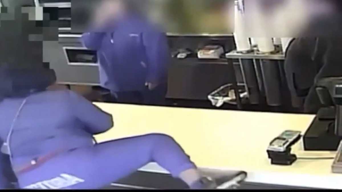 Wild video: Woman attacks Burger King employee over tomatoes on her sandwich