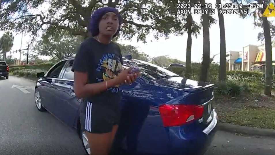 VIDEO: Florida woman allegedly pulled gun over free McDonald's cookie