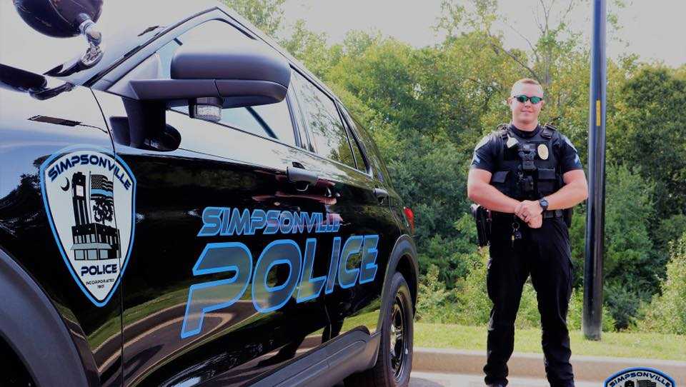 Simpsonville Police Officer act of kindness goes viral