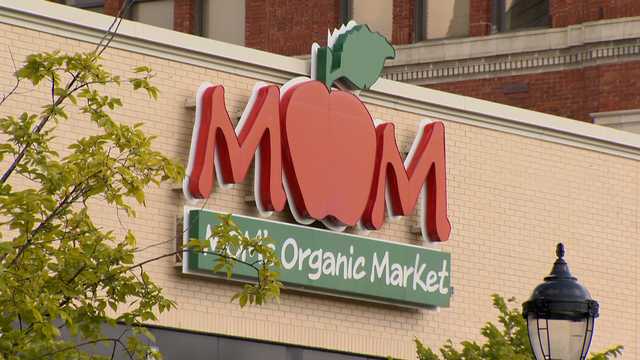 Hampden's MOM's Organic Market workers vote to unionize - Vimarsana News