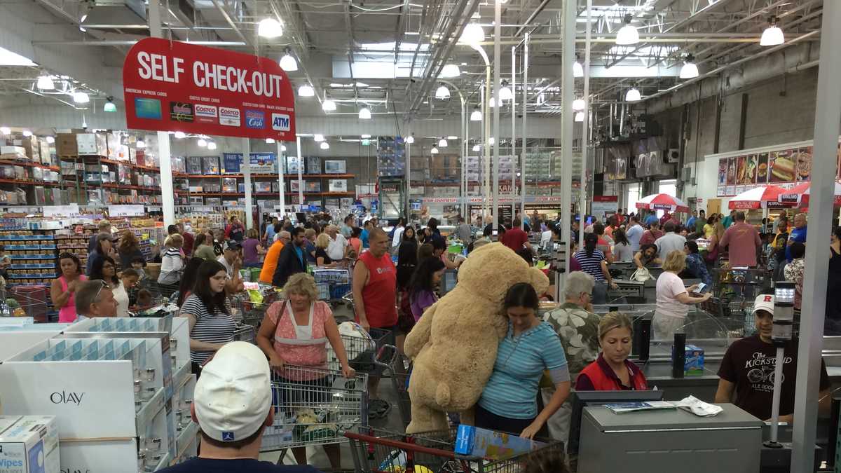Costco to raise membership fees later this year