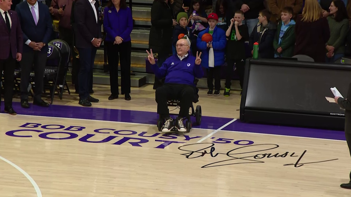 College of the Holy Cross renames court in honor of Bob Cousy