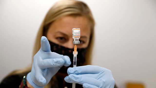 Health experts encourage vaccinations as they try to answer 3 key questions about omicron variant - Vimarsana News