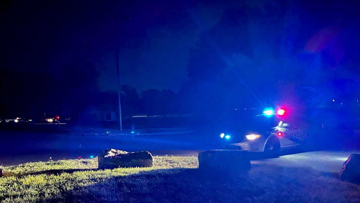 LMPD: Man found dead with gunshot wound overnight at Cox Park