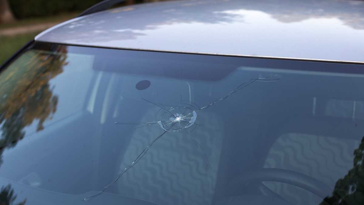 The 3 steps to take after getting a cracked windshield