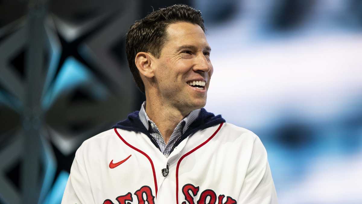 Craig Breslow accepts the job of Red Sox president of baseball operations