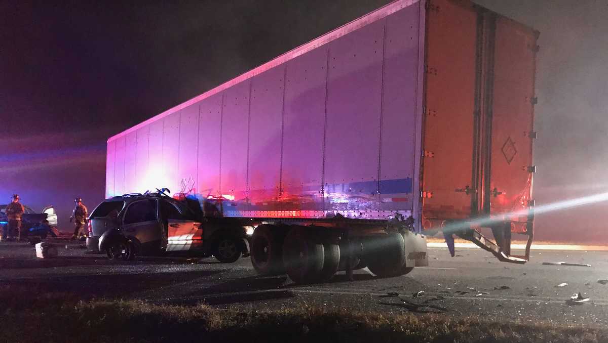 Deadly crash closes northbound lanes of US Highway 27 near Lake Louisa ...