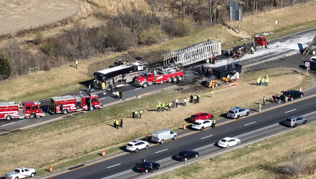 6 killed in fiery crash involving bus carrying students on I-70 - Vimarsana News