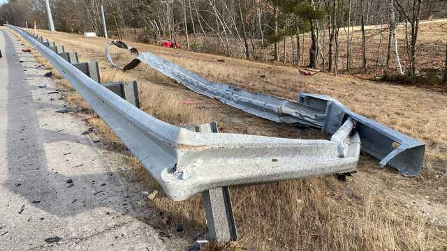 Crash off I-93 in Bow, New Hampshire, leads to lane closure - Vimarsana News
