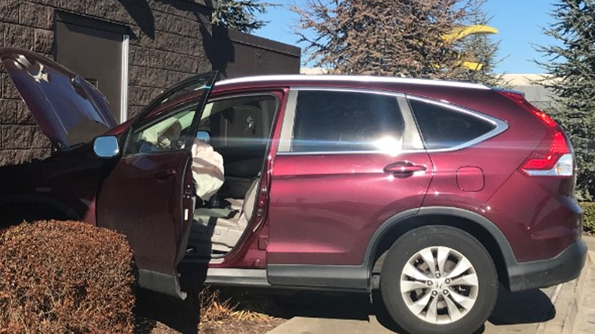 Driver Crashes Into Rogers Mcdonald S