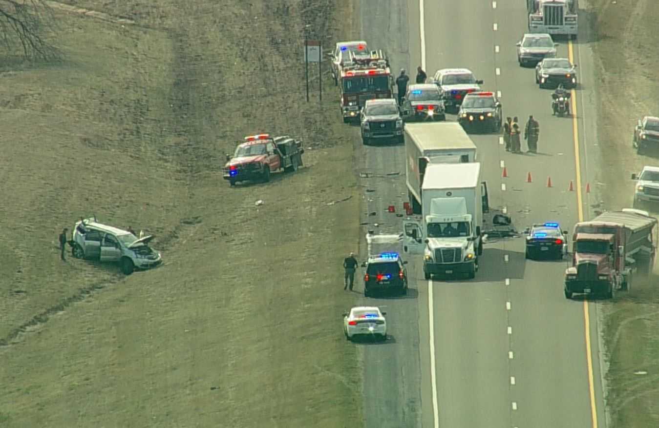 One Killed In Multi-vehicle Crash Involving Semitrucks On I-35 In ...