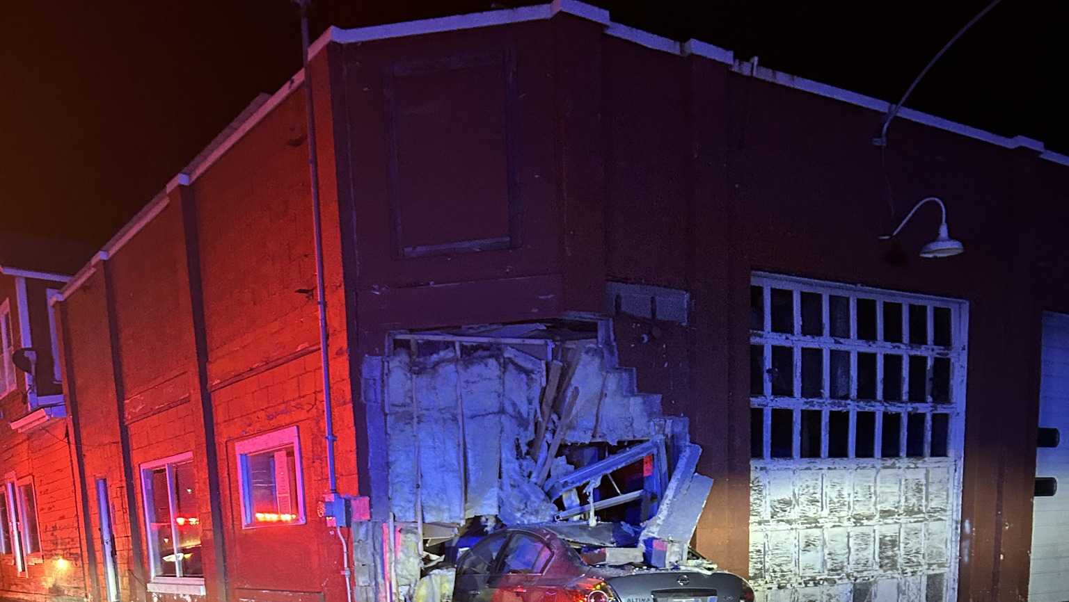 Police say driver was drunk before hitting Milford building - Vimarsana News