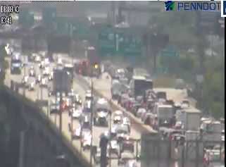 Crash cleared after causing major delays on I-83 in Dauphin County, Pa.