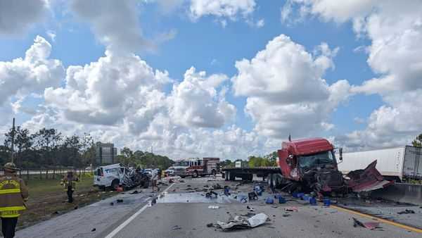 Wrong-way head-on crash closes northbound Turnpike in Martin County – WPBF West Palm Beach