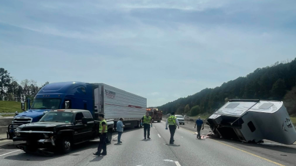 I-459 closed by Hwy 280 after semi, truck towing camper crash - Vimarsana News