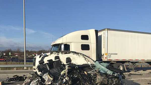 I-65 reopens after crash in Clark County