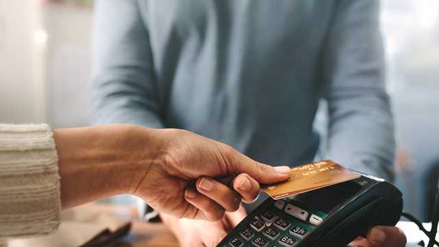 Credit card interest rates are climbing. Here's how to tackle your debt - Vimarsana News