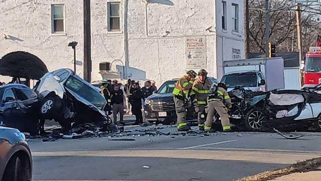 Two people dead in Racine head-on crash