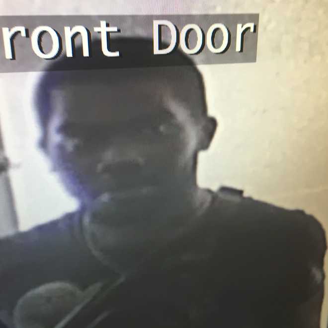 Have You Seen Him Police Seek Suspect In Savannah Cell Phone Store Robbery