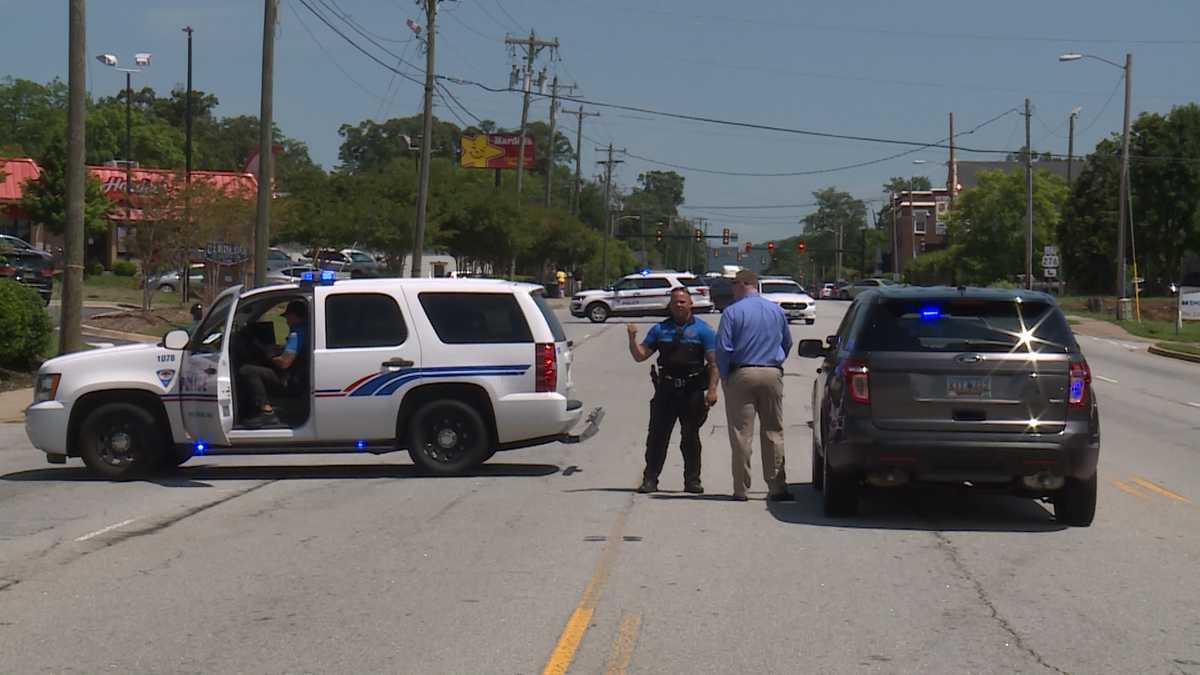 Police look for suspect after shots fired near QT in Greenville
