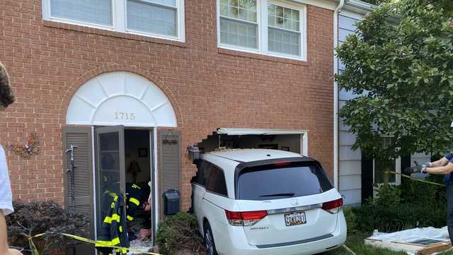 Vehicle crashes into townhome in Crofton, officials say - Vimarsana News