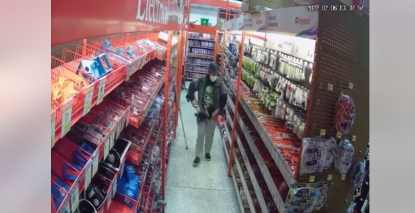 WATCH: Florida man steals crossbow by stuffing it down his pants