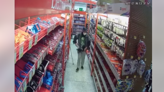 Crossbow caper: Florida man steals crossbow by putting it down his pants - Vimarsana News
