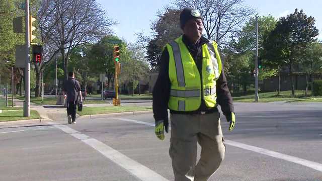 'I'll stick with it': This 96-year-old crossing guard hopes to hit a milestone - Vimarsana News