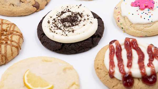 Crumbl Cookies to open first of 3 Cincinnati locations in Oakley this week