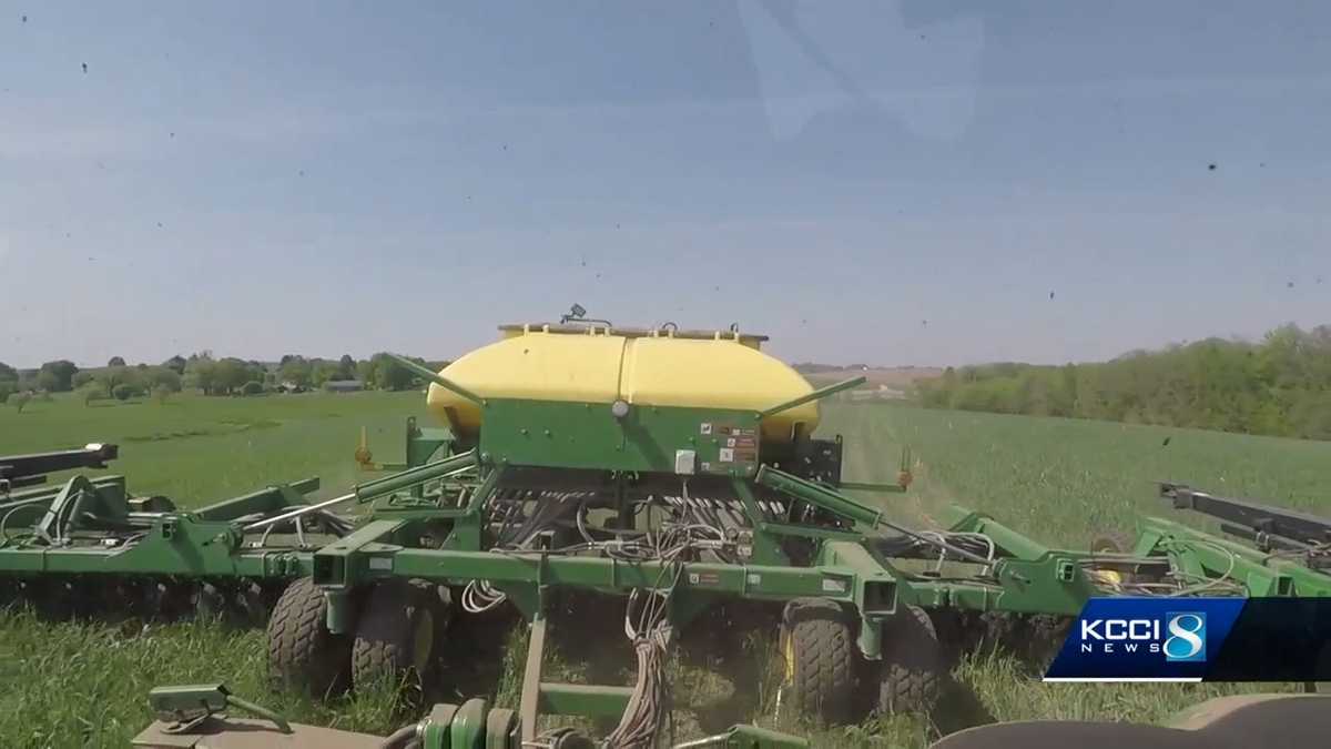 China commits to buying 10 million metric tons of US soybeans