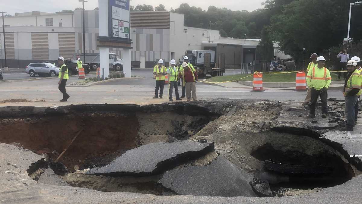 York Road partially opens after roadway collapse near Padonia Road